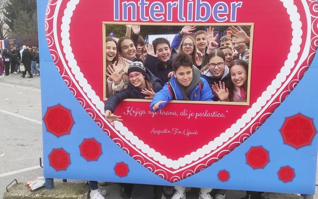 KNJIGA NIJE FRITULA, ALI JE POSLASTICA