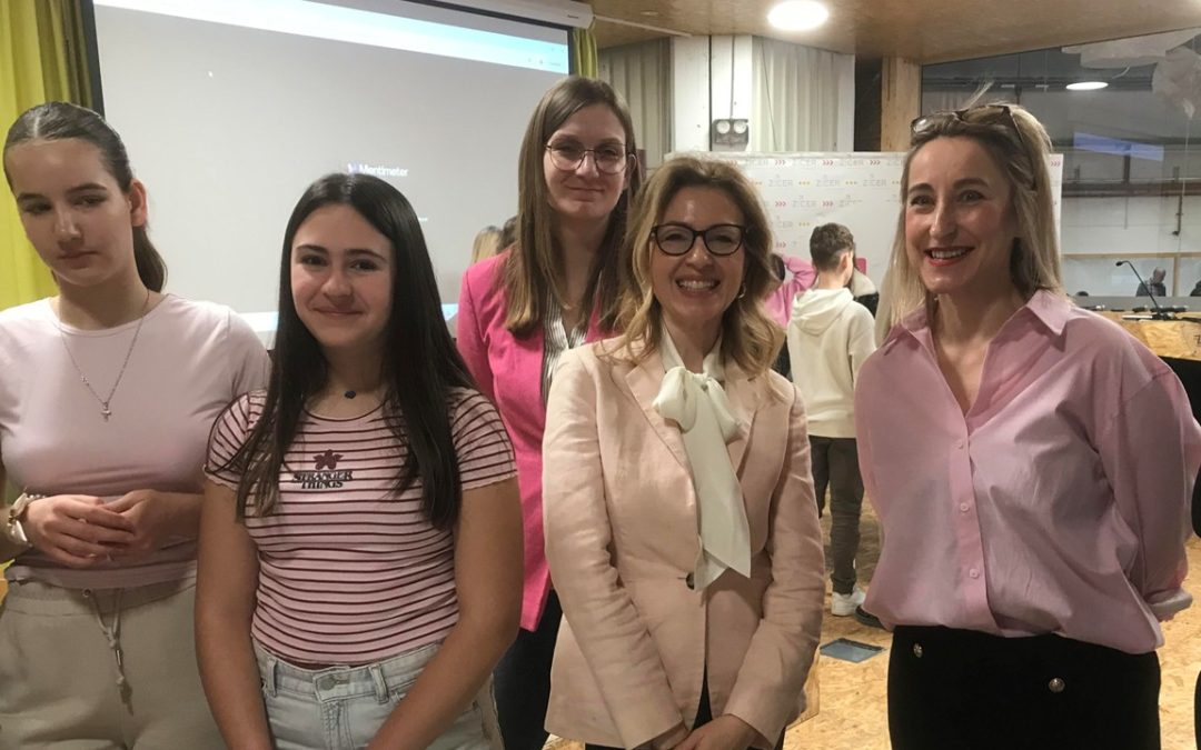 DAN RUŽIČASTIH MAJICA U ZICERU